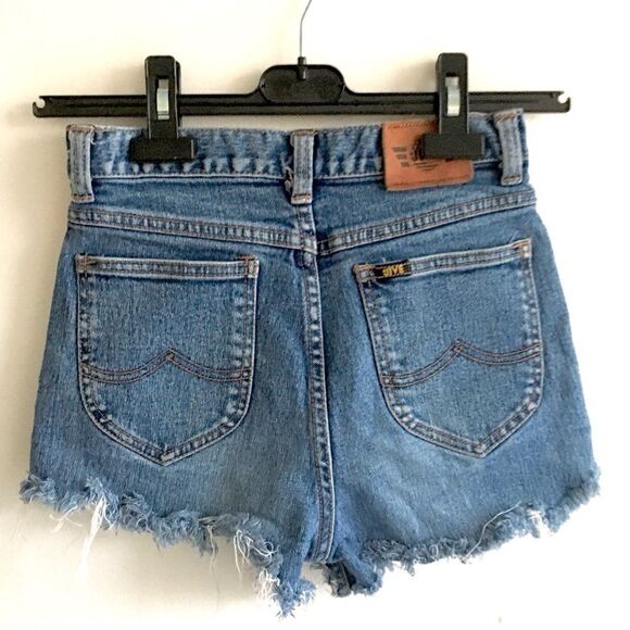 Jive Vintage High Waisted Cut Off Denim Shorts 24 - Picture 2 of 5